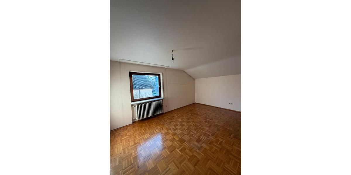 Einfamilienhaus Niefern-Öschelbronn Öschelbronn - 6 Zimmer, 133 m&sup2;, 2.400&euro; | Angebot:24628633