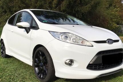 Ford Fiesta 180.000 km 4.500 € Köngen 73257