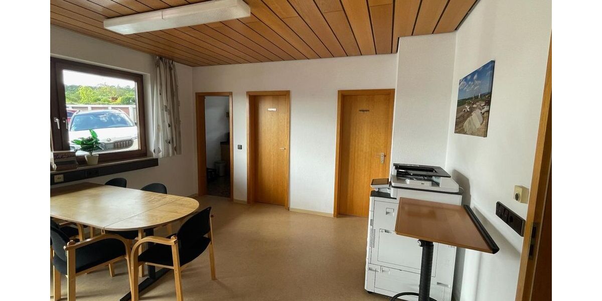 Funktionale Büro- oder Praxisfläche in Nürtingen - Gewerbeobjekt Nürtingen Neckarhausen | Angebot:27608203
