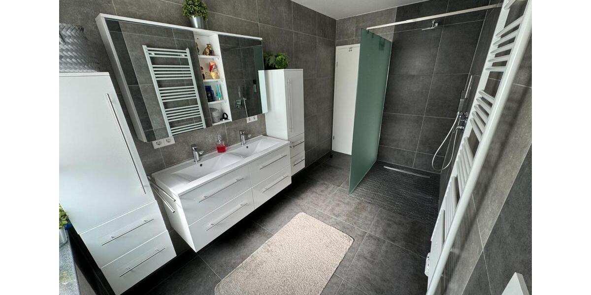 Bungalow Vaihingen an der Enz - 6.5 Zimmer, 160 m&sup2;, 875.000&euro; | Angebot:26993789