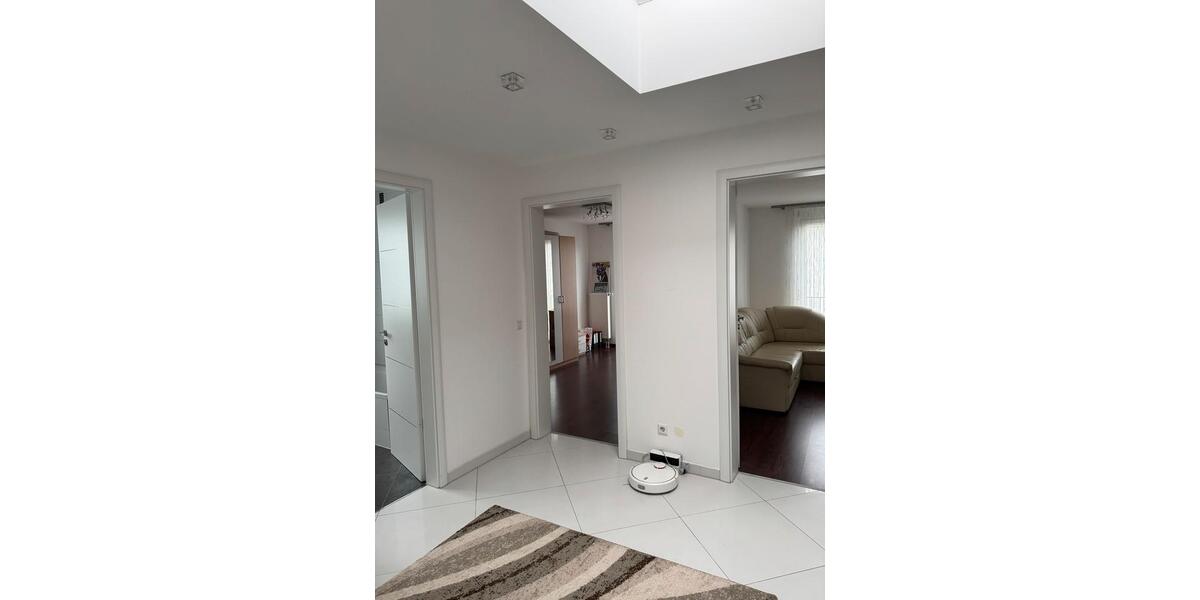 Einfamilienhaus Ostfildern - 7 Zimmer, 150 m&sup2;, 2.700&euro; | Angebot:24733813