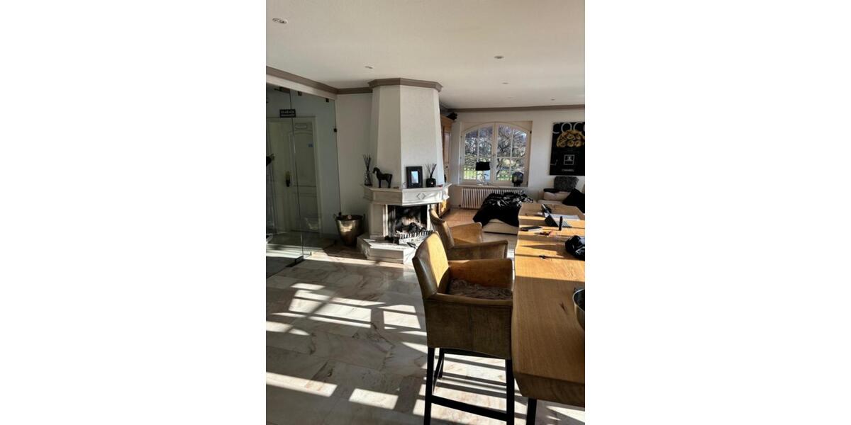 Villa Eberdingen - 9 Zimmer, 400 m&sup2;, 3.800&euro; | Angebot:24708328