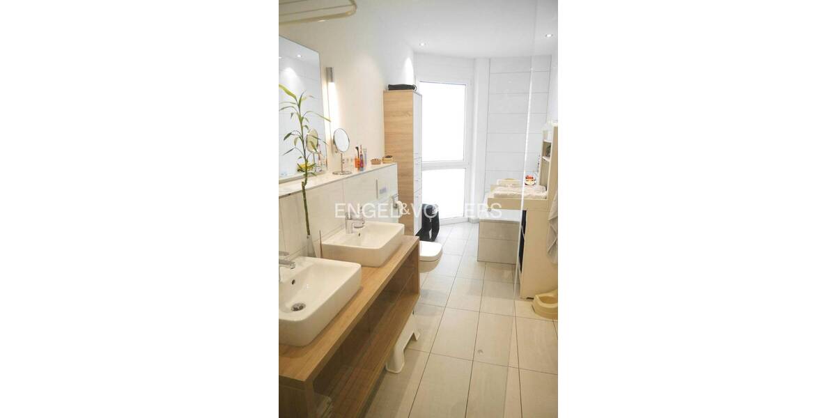 Etagenwohnung Tübingen Innenstadt - 4 Zimmer, 106 m&sup2;, 745.000&euro; | Angebot:25775017