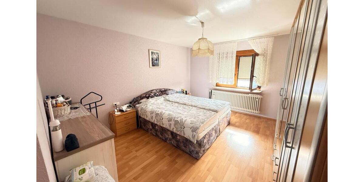 Mehrfamilienhaus, Wohnhaus Pforzheim Eutingen - 7 Zimmer, 175 m&sup2;, 599.000&euro; | Angebot:25510335