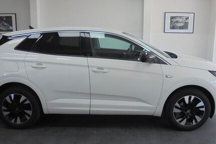 Opel Grandland (X) 137.000 km 15.990 € Asperg/Ludwigsburg bei Stuttgart 71679
