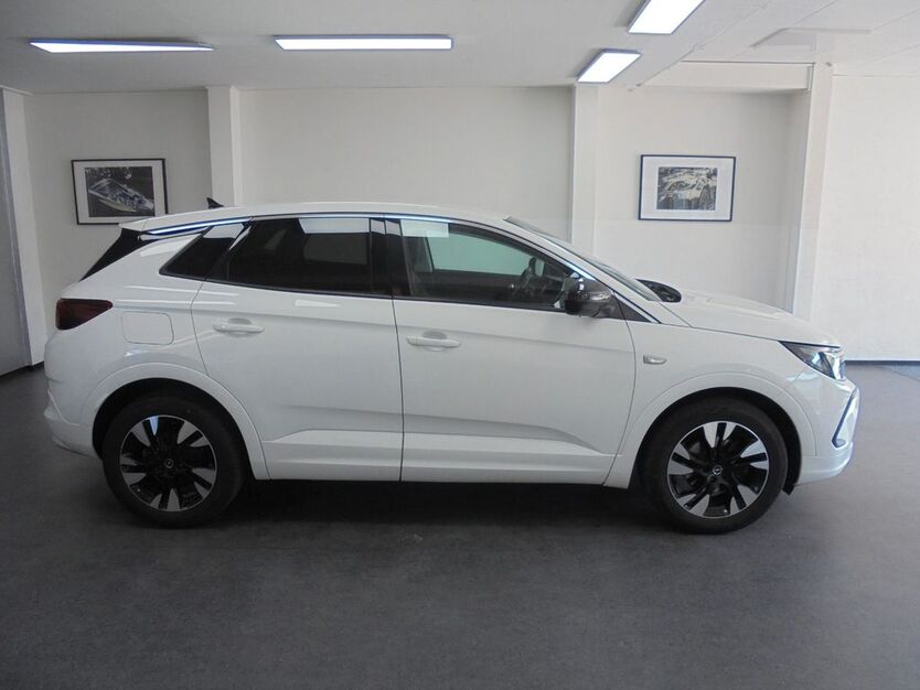 Opel Grandland (X) 137.000 km 15.990 € Asperg/Ludwigsburg bei Stuttgart 71679