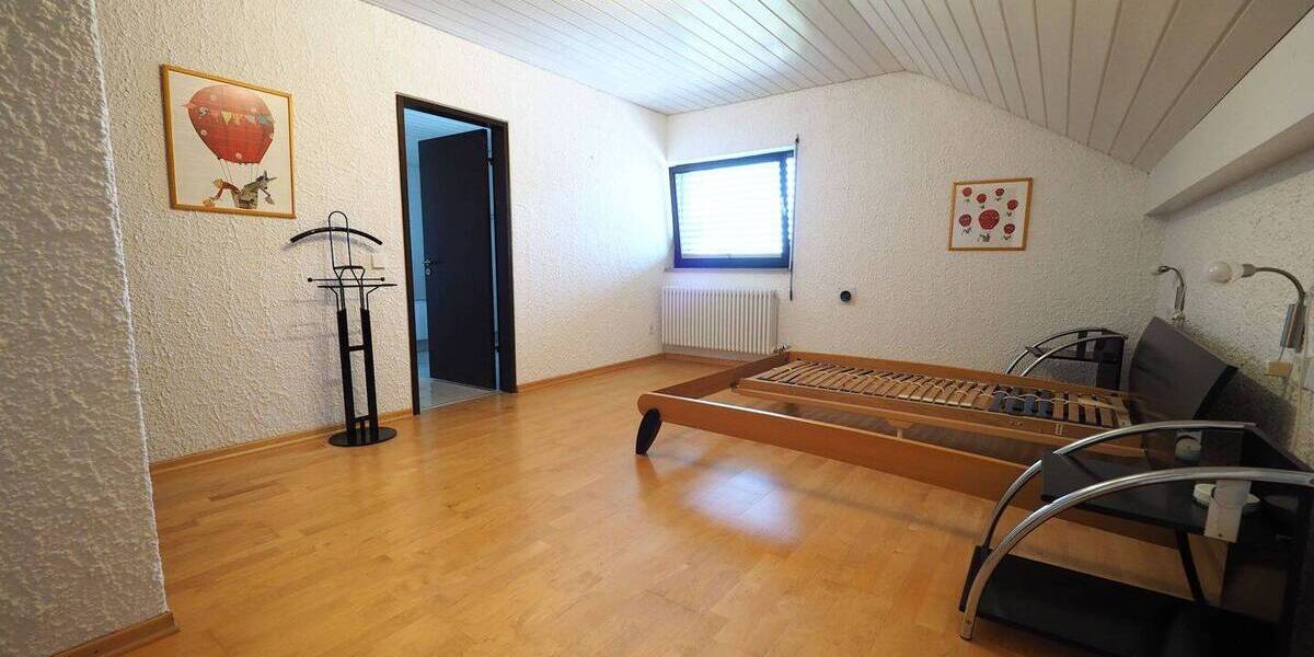 Einfamilienhaus Ammerbuch Entringen - 7 Zimmer, 236 m&sup2;, 930.000&euro; | Angebot:24545059