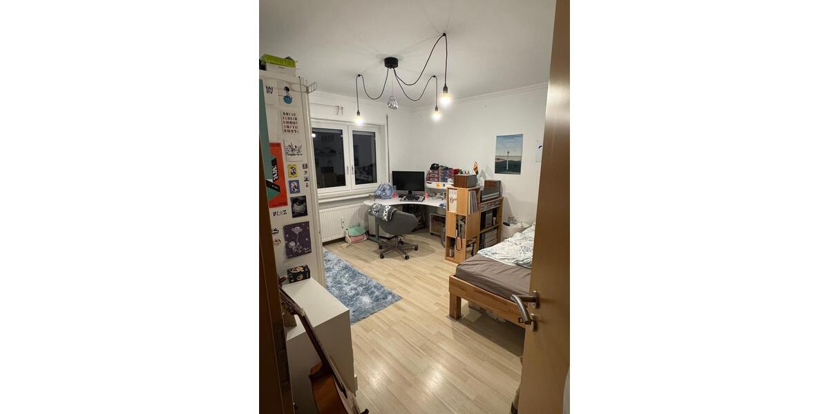 Etagenwohnung Ludwigsburg Hoheneck - 4 Zimmer, 91 m&sup2;, 1.775&euro; | Angebot:27603040