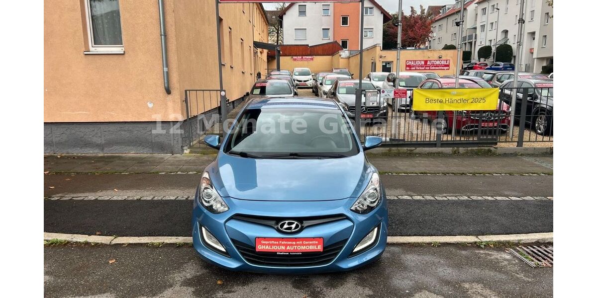 Hyundai i30 90.284 km 11.999 &euro; Stuttgart 70435