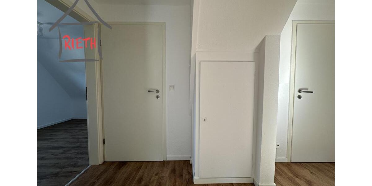 Dachgeschoßwohnung Remseck am Neckar - 3 Zimmer, 60 m&sup2;, 700&euro; | Angebot:25839320