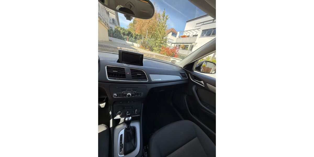 Audi Q3 262.042 km 9.200 &euro; Stuttgart 70498