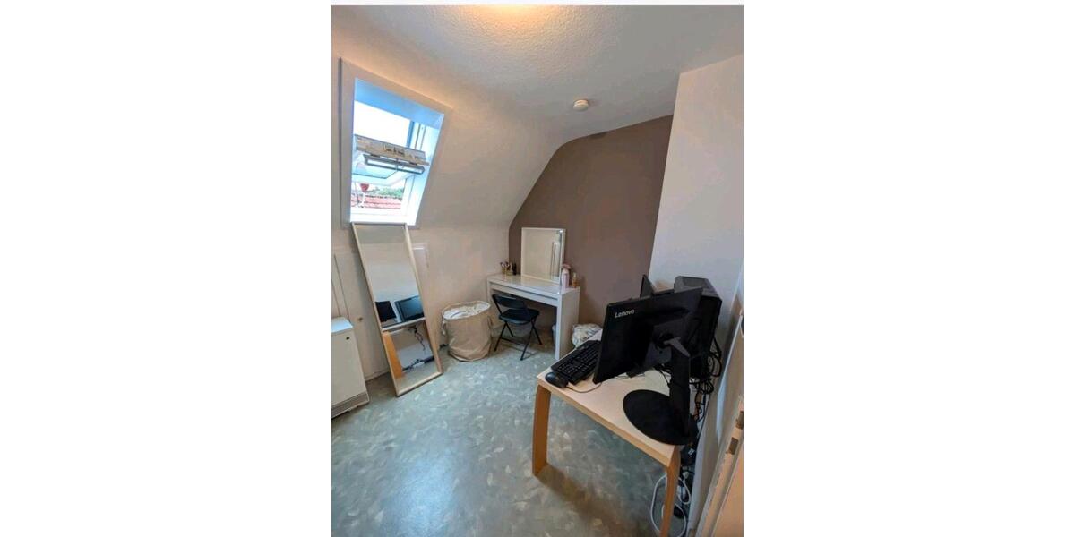 Dachgeschoßwohnung Rottenburg am Neckar - 3.5 Zimmer, 67 m&sup2;, 780&euro; | Angebot:27542684