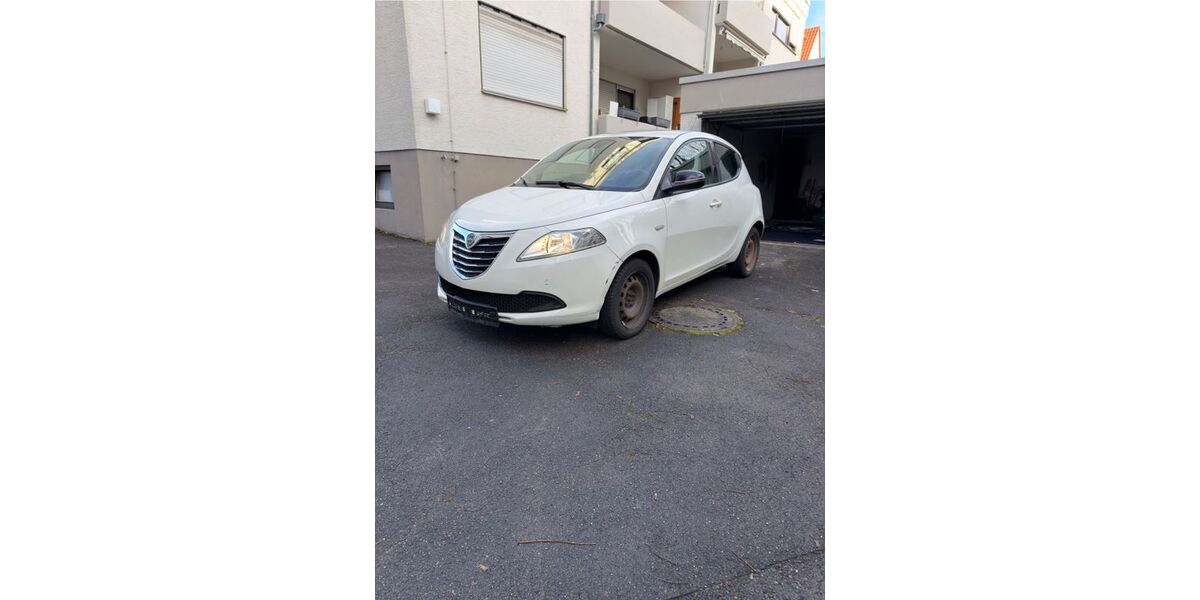 Lancia Ypsilon 197.000 km 2.750 &euro; Metzingen 72555