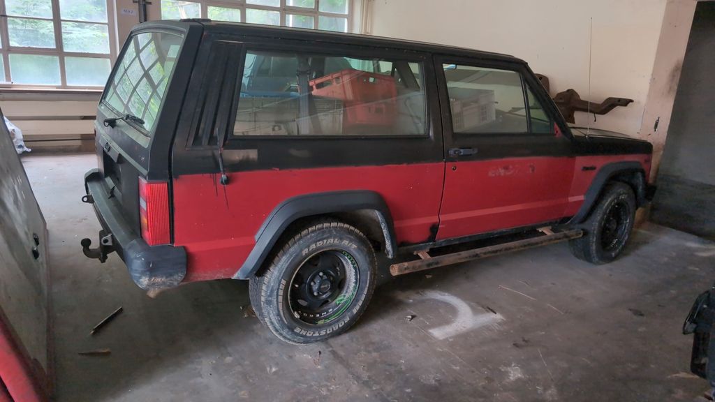 Jeep Cherokee 99.999 km 2.500 &euro; Wimsheim 71299