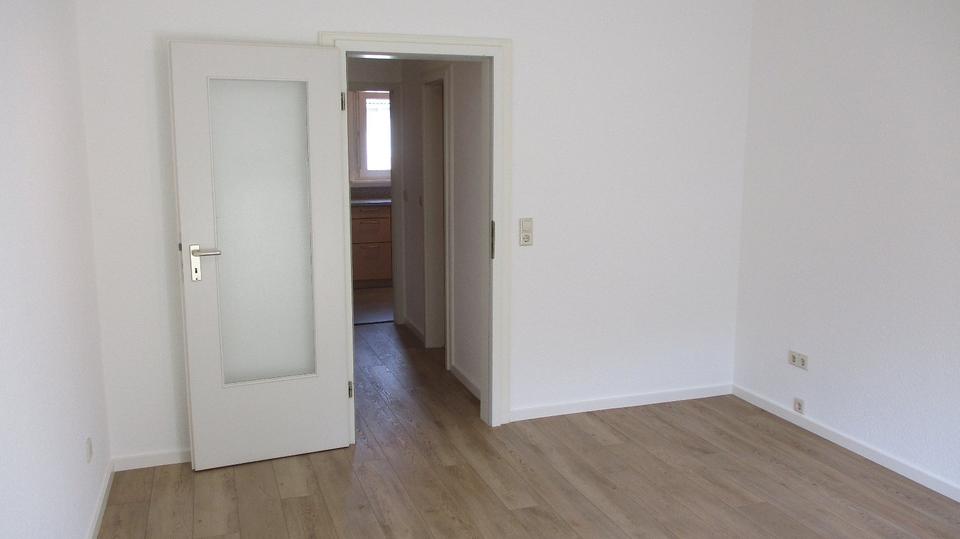 Dachgeschoßwohnung Stuttgart Degerloch - 2.5 Zimmer, 57 m&sup2;, 298.000&euro; | Angebot:24653953