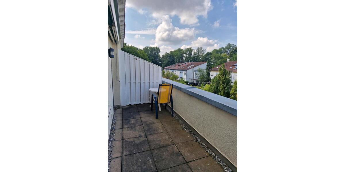 Reihenhaus Stuttgart Vaihingen - 4.5 Zimmer, 144 m&sup2;, 2.450&euro; | Angebot:27618969