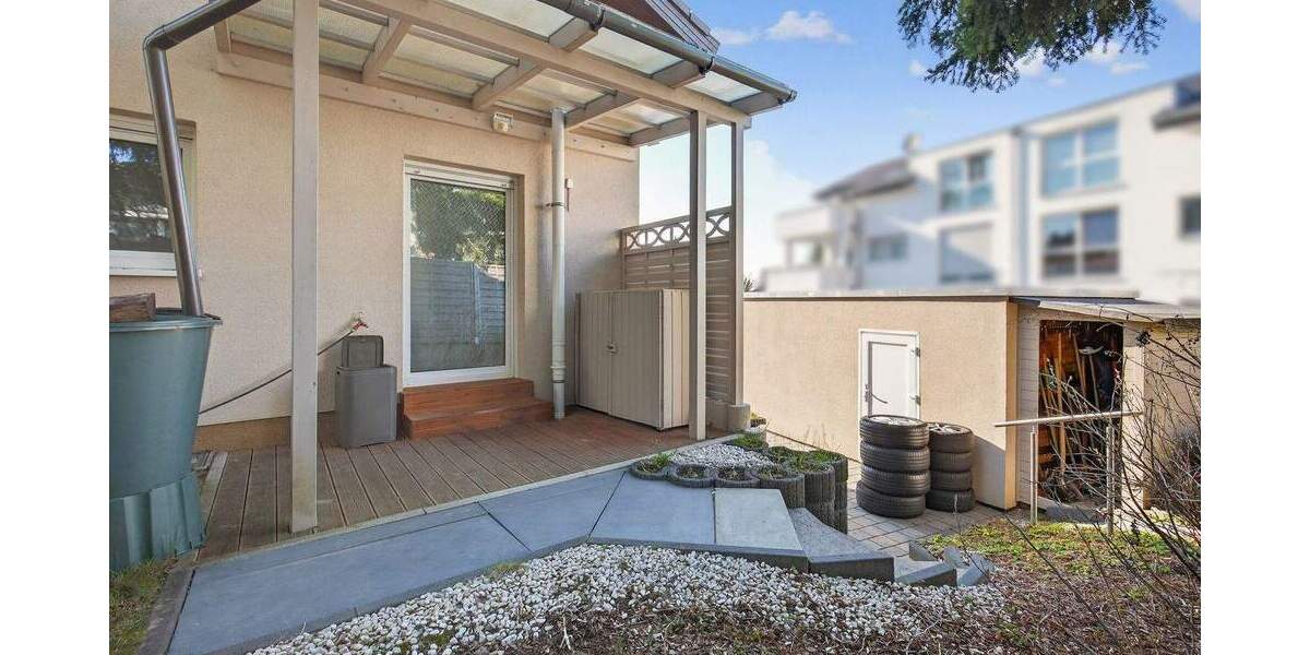 Mehrfamilienhaus, Wohnhaus Pforzheim Südoststadt - 8 Zimmer, 221 m&sup2;, 899.000&euro; | Angebot:25909413