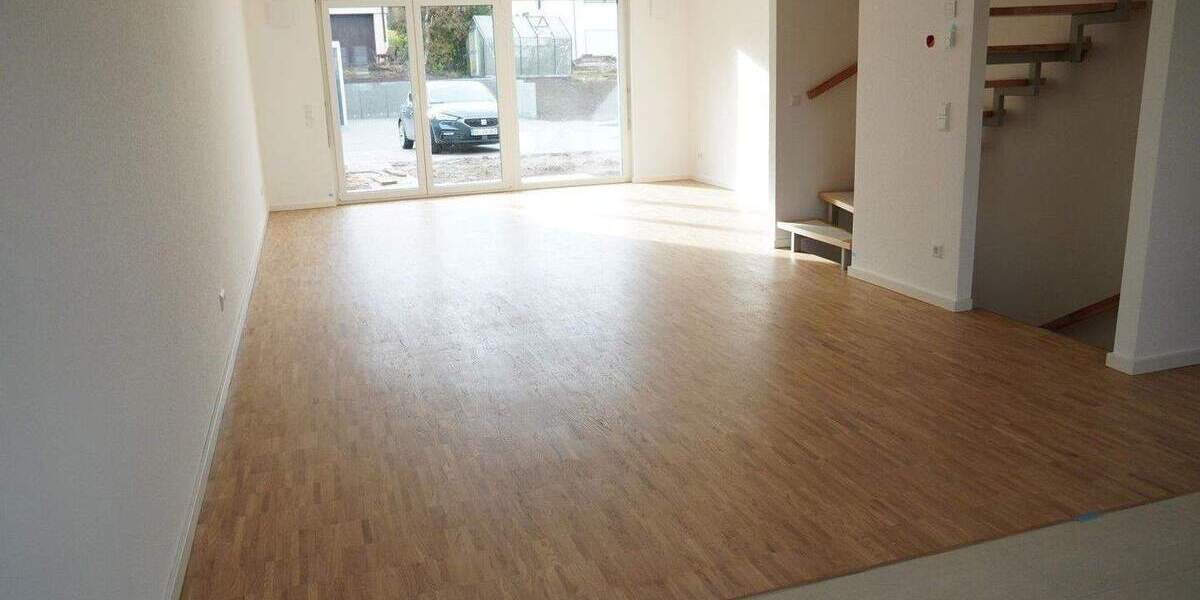 Reihenmittelhaus Pforzheim Würm - 5 Zimmer, 132 m&sup2;, 1.499&euro; | Angebot:24736515