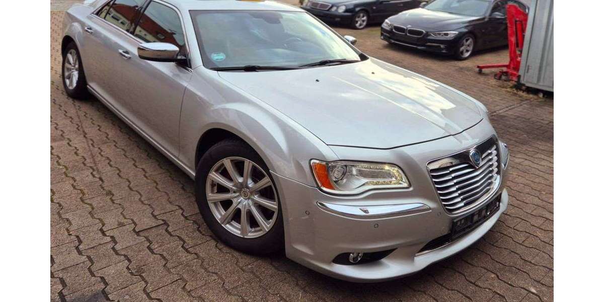 Lancia Thema 148.300 km 13.950 &euro; Stuttgart 70435