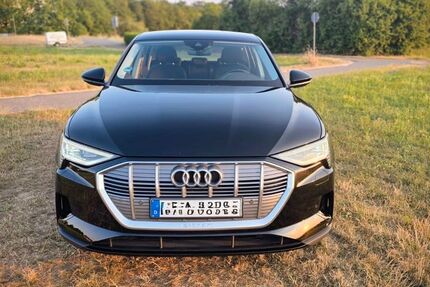 Audi e-tron 35.000 km 26.480 &euro; Reutlingen 72770