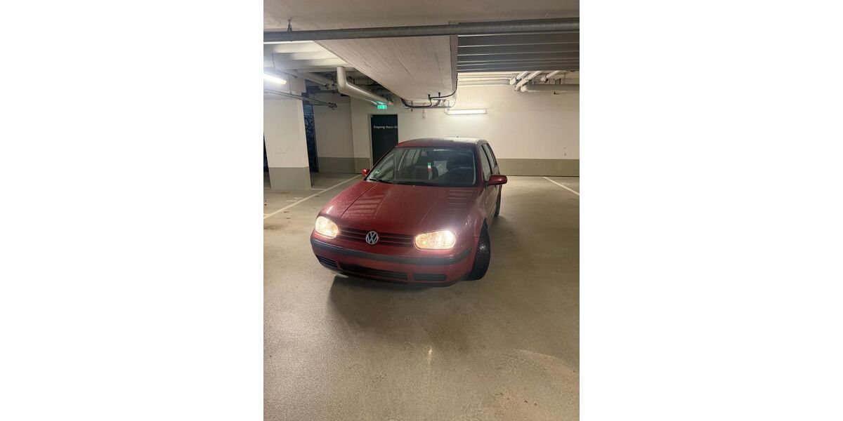 VW Golf 156.000 km 1.699 &euro; Böblingen 71034