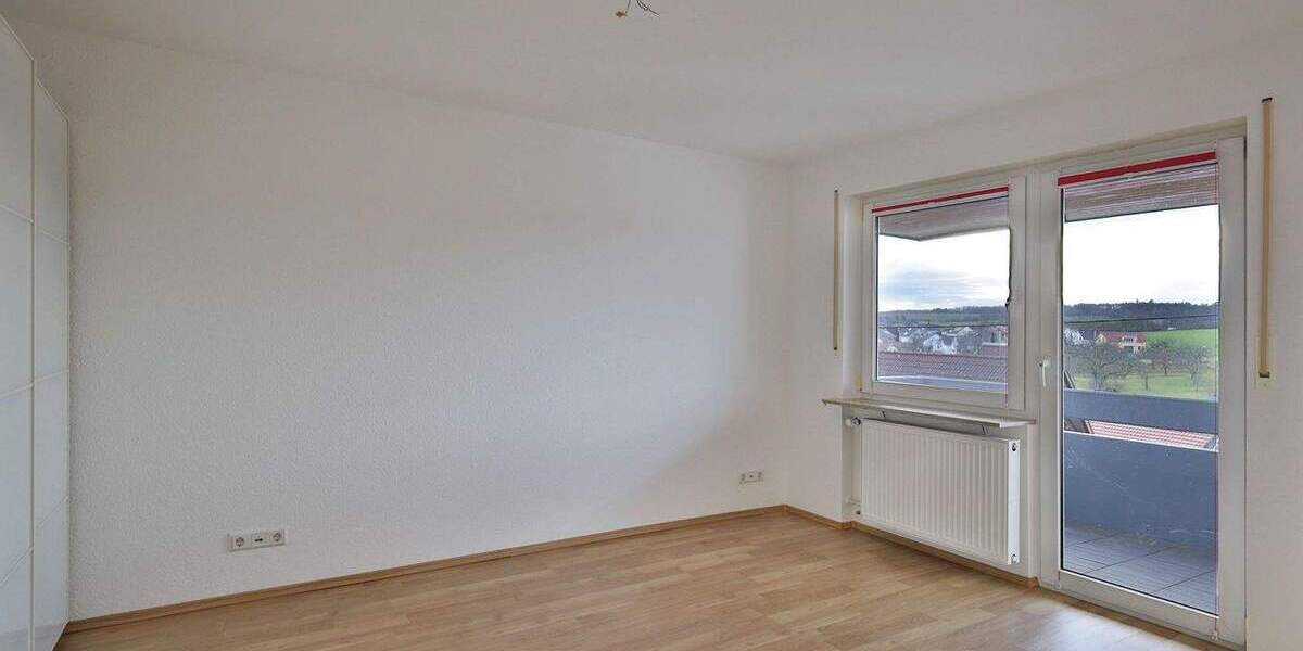 Doppelhaushälfte Weissach - 6 Zimmer, 160 m&sup2;, 550.000&euro; | Angebot:25771593