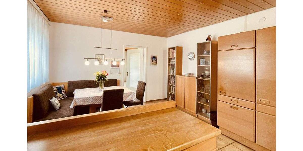 Reihenendhaus Simmozheim - 7 Zimmer, 176 m&sup2;, 599.000&euro; | Angebot:25657345