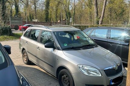 Skoda Fabia 181.000 km 1.550 &euro; Reutlingen 72762