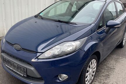 Ford Fiesta 146.000 km 2.490 &euro; Böblingen 71034