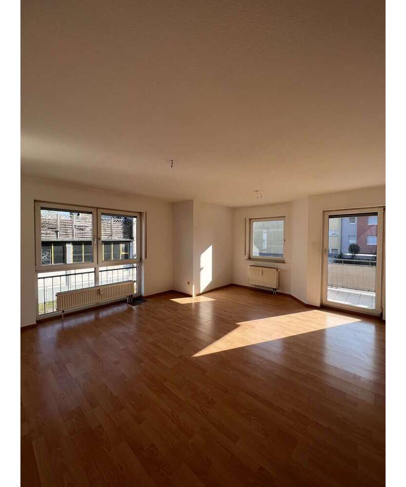 Wohnung zum Kaufen in Stuttgart 255.000 € 69.86 m²