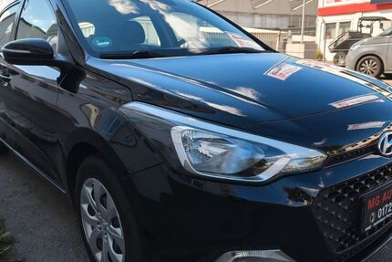 Hyundai i20 137.951 km 5.899 &euro; Fellbach 70736