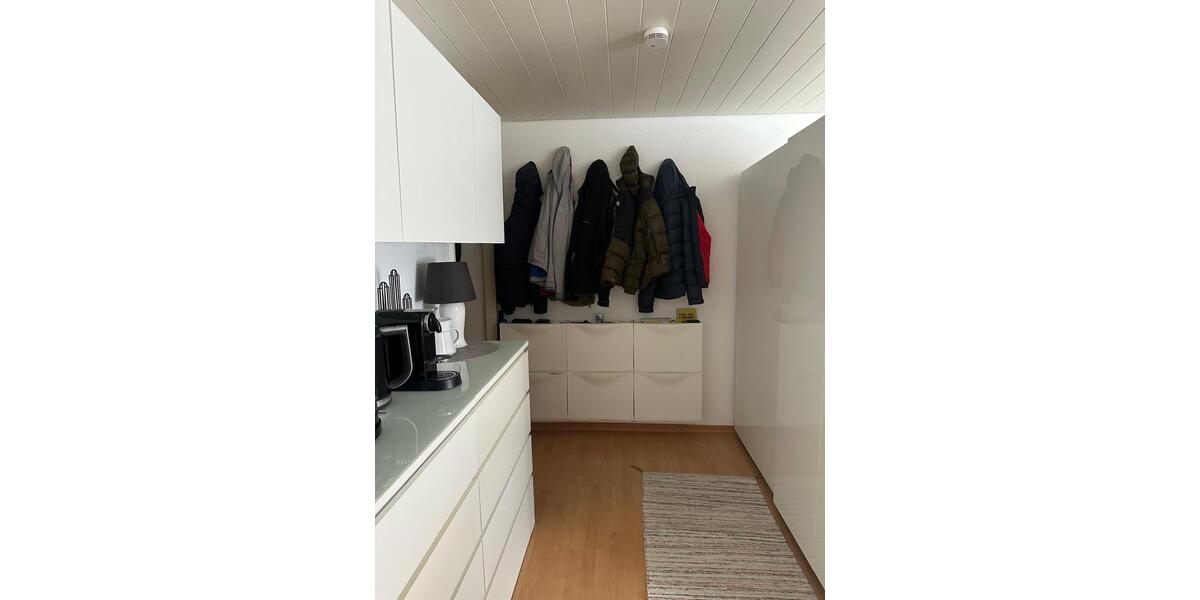 1 Zimmer Wohnung mi Balkon zimmer