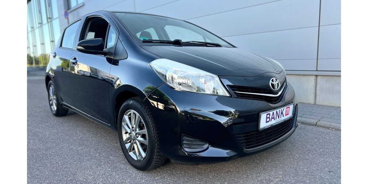 Toyota Yaris 44.000 km 7.600 &euro; Stuttgart 70567