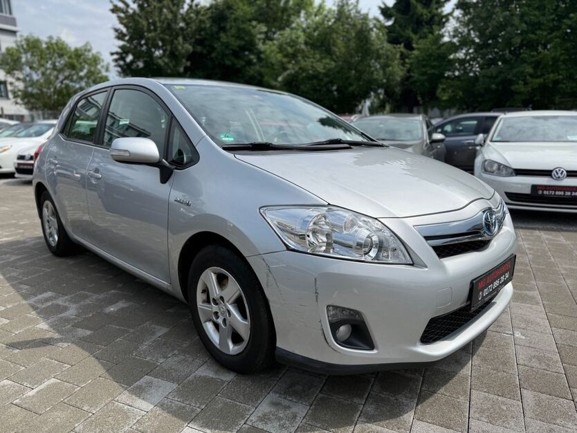 Toyota Auris 120.179 km 7.499 € Fellbach 70736