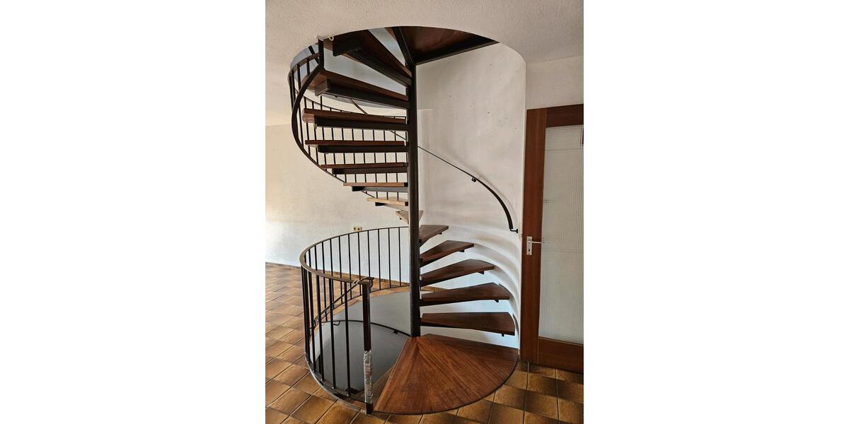 Reihenhaus Herrenberg - 5 Zimmer, 140 m&sup2;, 480.000&euro; | Angebot:25838537