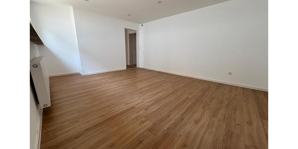 Etagenwohnung Sachsenheim - 5 Zimmer, 94 m&sup2;, 1.070&euro; | Angebot:24598425