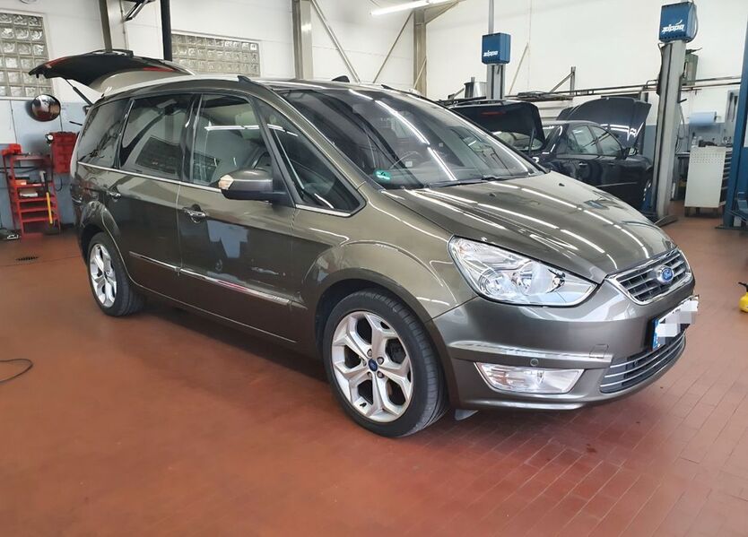 Ford Galaxy 235.000 km 12.500 € Ludwigsburg 71636