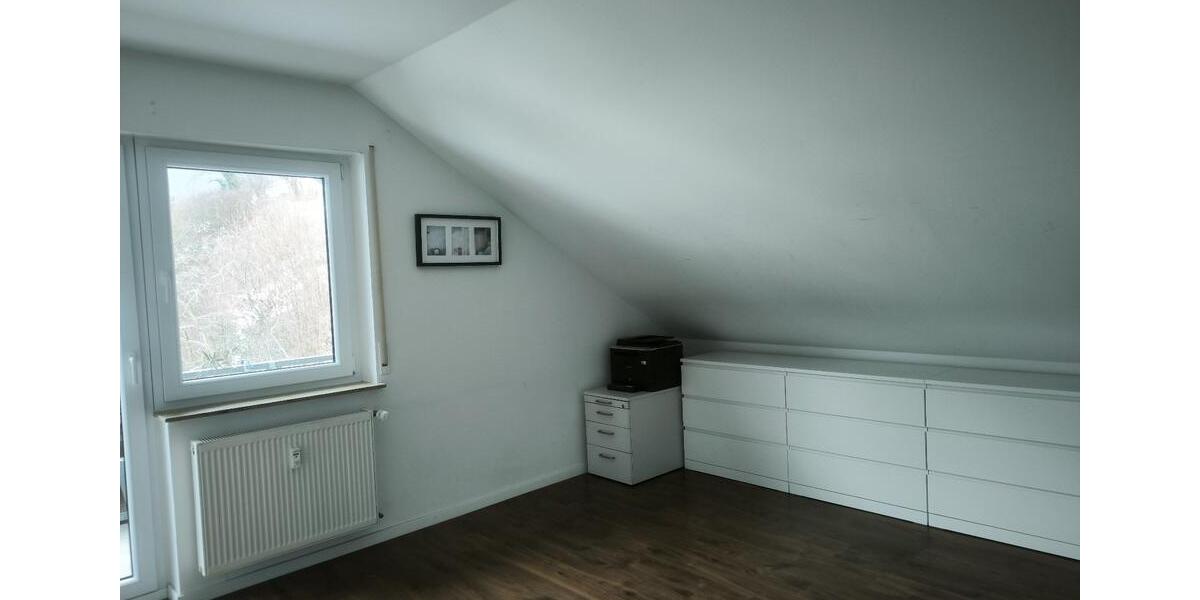Dachgeschoßwohnung Reutlingen Reutlingen-Betzingen - 3 Zimmer, 91 m&sup2;, 280.000&euro; | Angebot:24475253
