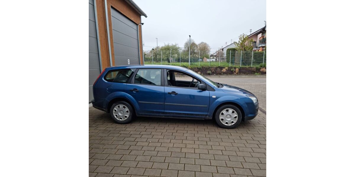 Ford Focus 135.000 km 1.200 &euro; Mühlacker-Enzberg 75417