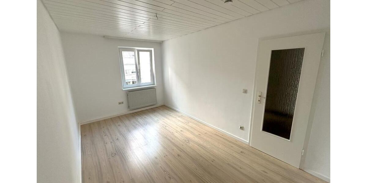 Etagenwohnung Stuttgart Zuffenhausen - 3 Zimmer, 75 m&sup2;, 485.000&euro; | Angebot:26846053