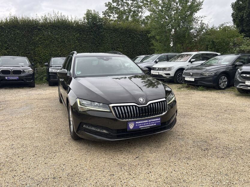 Skoda Superb 96.000 km 20.799 € Stuttgart 70567
