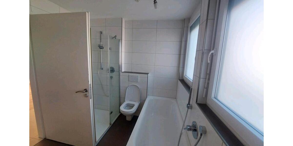 Dachgeschoßwohnung Ostfildern - 5 Zimmer, 130 m&sup2;, 1.650&euro; | Angebot:24605853