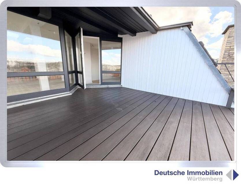 Spektakuläre 5,5 Zimmer-DG-Mietwohnung mit Terrasse und Traumblick in Stuttgart-Süd