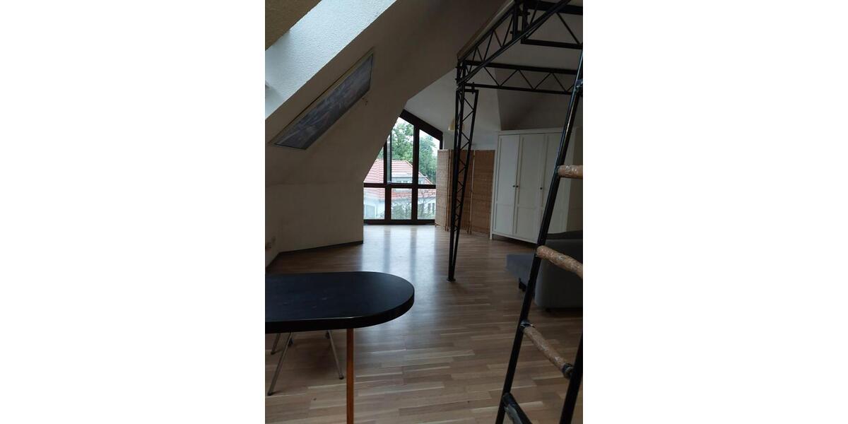 Eine besonders schöne Dachgeschosswohnung für eine Person - Appartement Stuttgart Feuerbach | Angebot:27649208