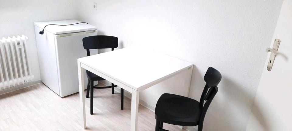 Dachgeschoßwohnung Stuttgart Feuerbach - 2.5 Zimmer, 35 m&sup2;, 161.000&euro; | Angebot:27111038
