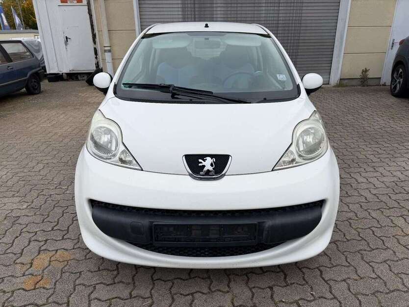 Peugeot 107 144.000 km 2.499 € Pforzheim 75179