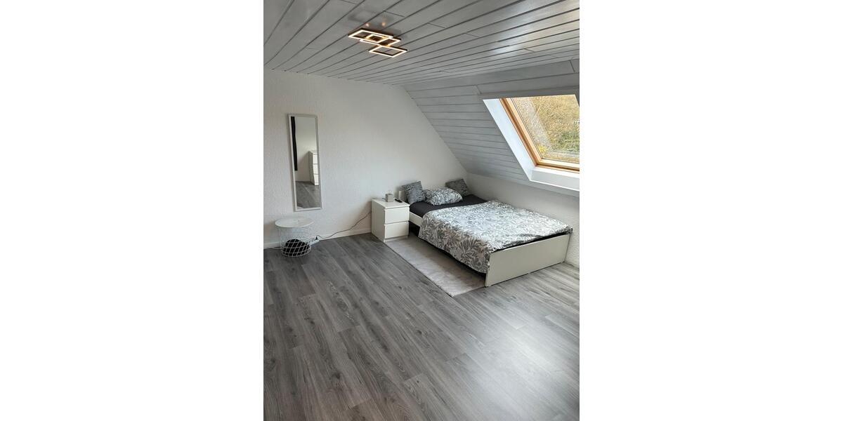 Etagenwohnung Mühlacker - 5 Zimmer, 25 m&sup2;, 33&euro; | Angebot:26682462