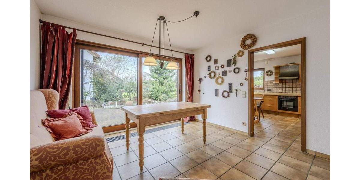 Einfamilienhaus Markgröningen / Schönbühlhof Schönbühlhof - 7 Zimmer, 227 m&sup2;, 698.000&euro; | Angebot:25704161