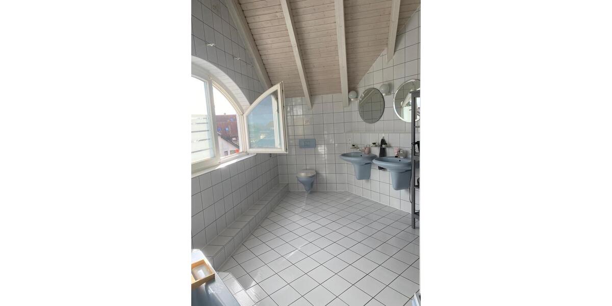 Maisonettenwohnung Filderstadt - 5 Zimmer, 145 m&sup2;, 1.700&euro; | Angebot:25944194