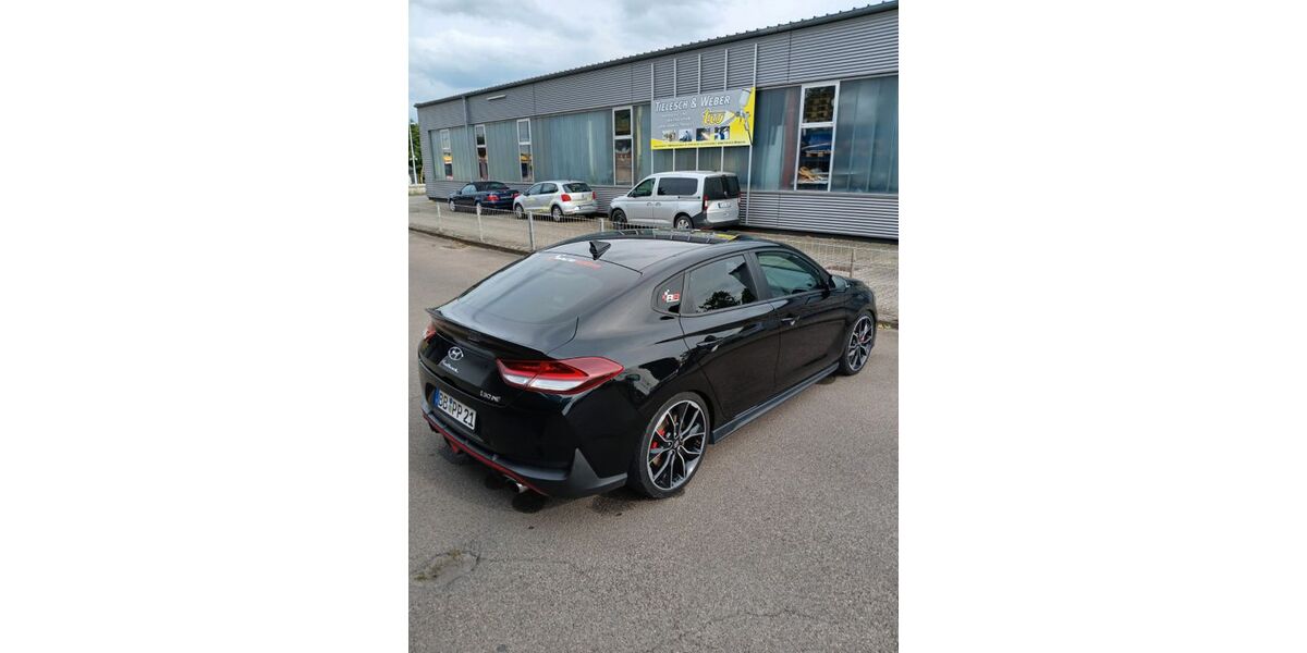 Hyundai i30 77.000 km 18.999 &euro; Hildrizhausen 71156